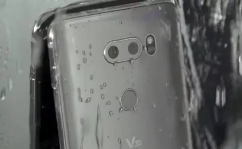 LG Phone Wet